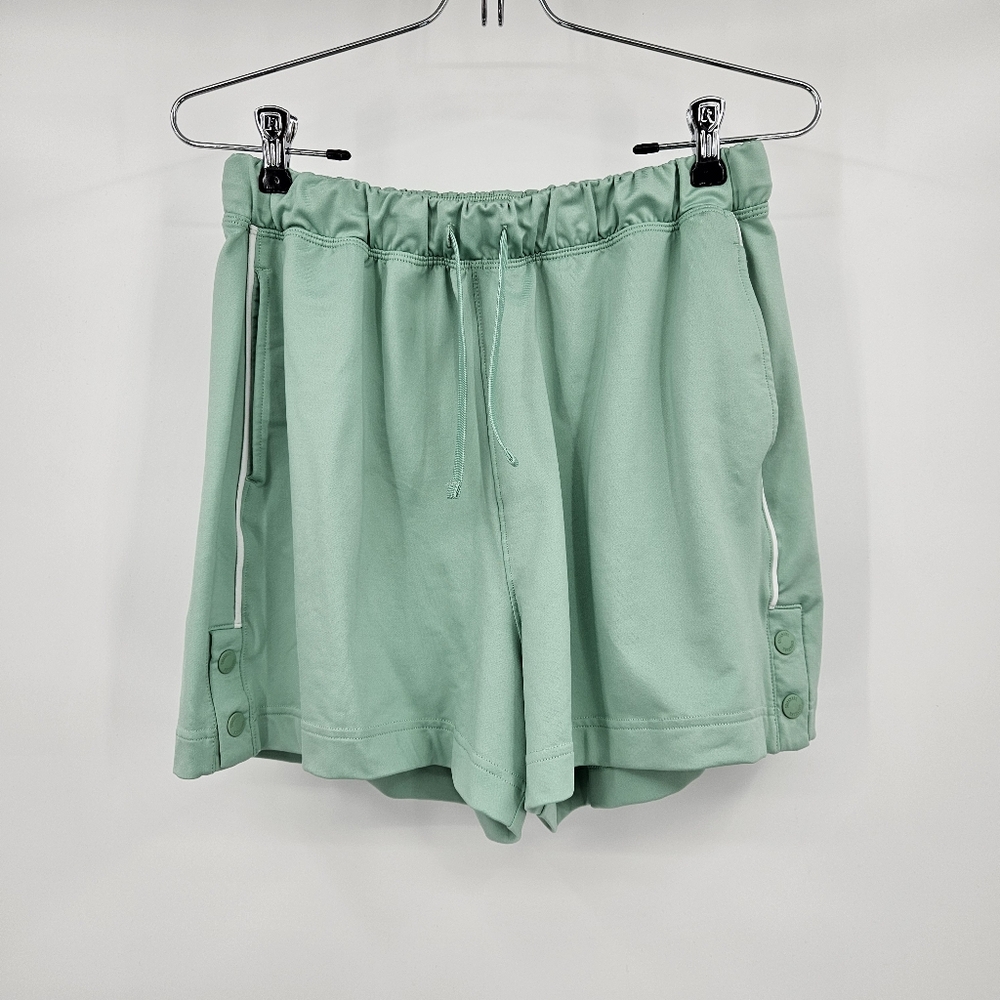Gymshark Recess Shorts Workout Pockets Green Medium